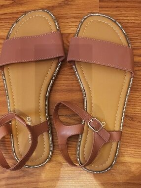 Muave Sandals
